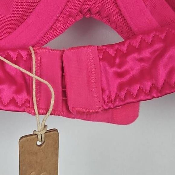 SKIMS UNDERWIRE DEMI CUP BRA NWT - Picture 4 of 9